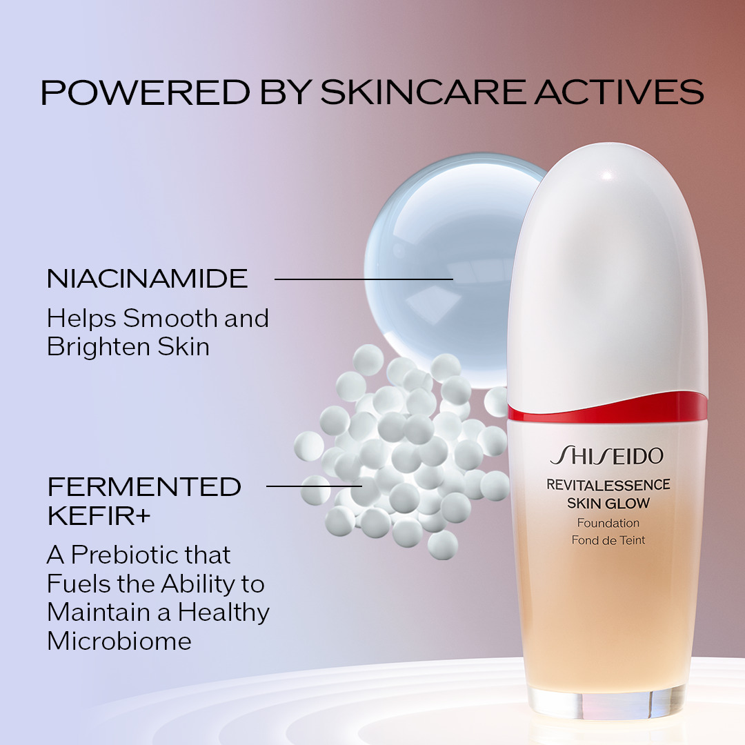 Revitalessence Skin Glow Foundation SPF30, 110