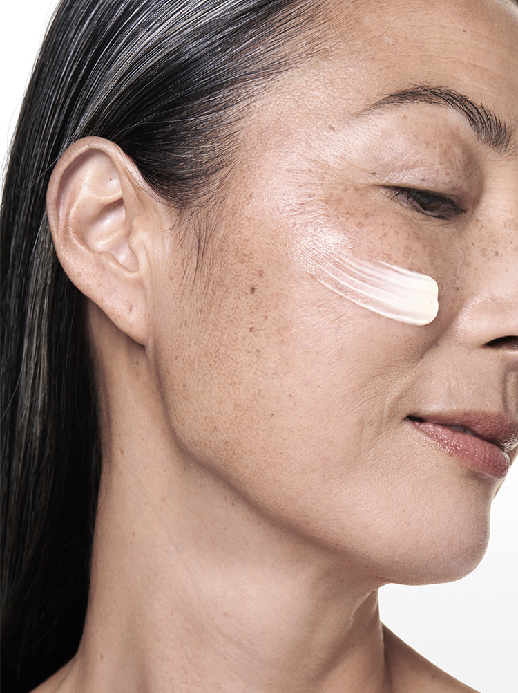 Vital Perfection, notre crème lift fermeté pour lisser, raffermir et révéler toute la luminosité des peaux matures. 