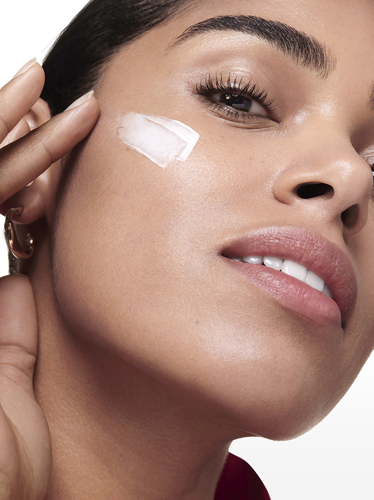 Essential Energy, notre crème activatrice d'hydratation pour revitaliser et illuminer la peau.