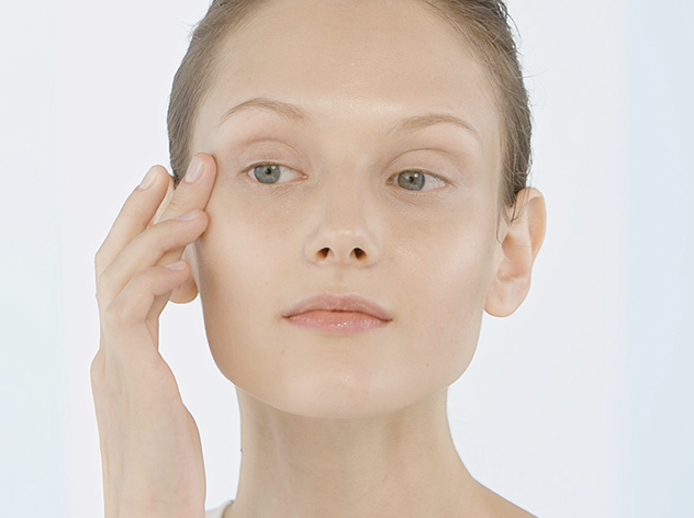 Gebruik: Tinted Gel Foundation